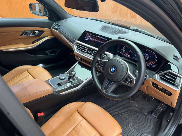ＢＭＷ ３２０ｄ xDrive ツーリング Mスポーツ 千葉県 2020(令2)年 3.5万km サファイアブラックP 茶革　/ハイラインＰＫＧ　/ＡＣＣ　/ナビ　/Ｂｌｕｅｔｏｏｔｈ接続　/３６０°シートヒーター　/電動リアゲート　/パーキングアシスト　/オートハイビーム　/衝突軽減Ｂ　/ＢＳＭ　/ＬＫＡ　/ＥＴＣ　/ドラレコ　/禁煙車