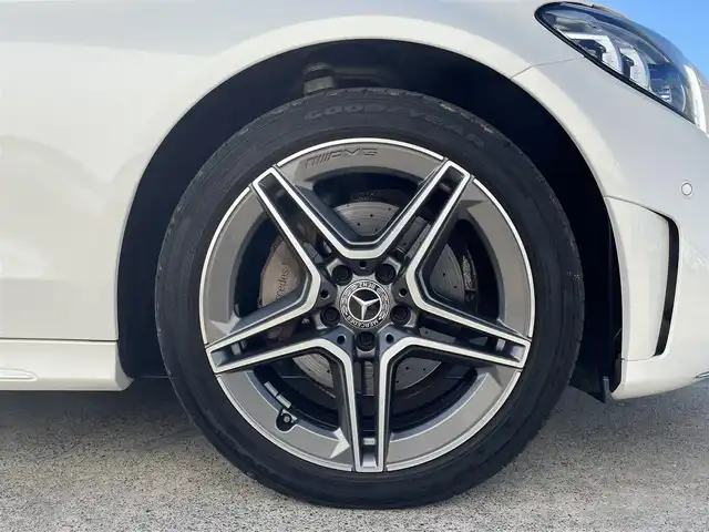 メルセデス・ベンツ Ｃ２２０ｄ アバンギャルド　AMGライン 東京都 2018(平30)年 4.3万km 白 後期モデル/メーカーナビ/フルセグTV/Apple CAR PLAY/ACC/BSM/LKA/エアサス/黒革シート/シートヒーター/パドルシフト/前後ドラレコ/ETC2.0