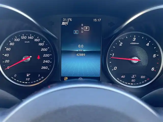 メルセデス・ベンツ Ｃ２２０ｄ アバンギャルド　AMGライン 東京都 2018(平30)年 4.3万km 白 後期モデル/メーカーナビ/フルセグTV/Apple CAR PLAY/ACC/BSM/LKA/エアサス/黒革シート/シートヒーター/パドルシフト/前後ドラレコ/ETC2.0