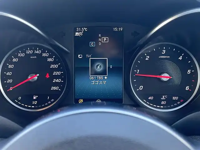 メルセデス・ベンツ Ｃ２２０ｄ アバンギャルド　AMGライン 東京都 2018(平30)年 4.3万km 白 後期モデル/メーカーナビ/フルセグTV/Apple CAR PLAY/ACC/BSM/LKA/エアサス/黒革シート/シートヒーター/パドルシフト/前後ドラレコ/ETC2.0