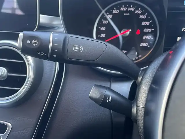 メルセデス・ベンツ Ｃ２２０ｄ アバンギャルド　AMGライン 東京都 2018(平30)年 4.3万km 白 後期モデル/メーカーナビ/フルセグTV/Apple CAR PLAY/ACC/BSM/LKA/エアサス/黒革シート/シートヒーター/パドルシフト/前後ドラレコ/ETC2.0