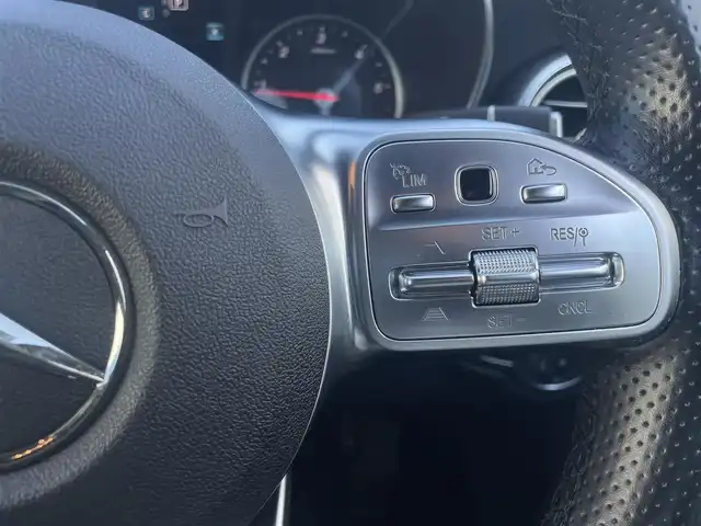メルセデス・ベンツ Ｃ２２０ｄ アバンギャルド　AMGライン 東京都 2018(平30)年 4.3万km 白 後期モデル/メーカーナビ/フルセグTV/Apple CAR PLAY/ACC/BSM/LKA/エアサス/黒革シート/シートヒーター/パドルシフト/前後ドラレコ/ETC2.0