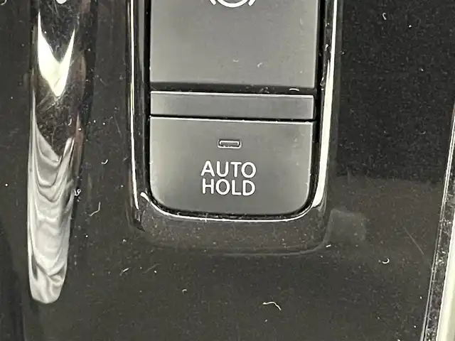 日産 セレナ e－パワー ハイウェイスター V 兵庫県 2020(令2)年 4万km ダークメタルグレー/ダイヤモンドブラック 純正１０インチナビ(MM519D-L)/【フルセグ/BT/CD/DVD/USB】/純正１１インチフリップダウンモニター　/プロパイロット　/全周囲カメラ　/パーキングアシスト　/両側電動スライドドア　/レーダークルーズコントロール　/ＥＴＣ　/純正ドライブレコーダー（前側）/コーナーセンサー（前後）/アイドリングストップ/スペアキー×1/踏み間違い防止装置/オートブレーキホールド/後席サンシェイド/ステアリングスイッチ/ドアバイザー