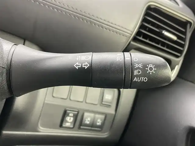 日産 セレナ e－パワー ハイウェイスター V 兵庫県 2020(令2)年 4万km ダークメタルグレー/ダイヤモンドブラック 純正１０インチナビ(MM519D-L)/【フルセグ/BT/CD/DVD/USB】/純正１１インチフリップダウンモニター　/プロパイロット　/全周囲カメラ　/パーキングアシスト　/両側電動スライドドア　/レーダークルーズコントロール　/ＥＴＣ　/純正ドライブレコーダー（前側）/コーナーセンサー（前後）/アイドリングストップ/スペアキー×1/踏み間違い防止装置/オートブレーキホールド/後席サンシェイド/ステアリングスイッチ/ドアバイザー