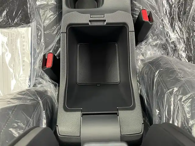 ホンダ ヴェゼル ハイブリッド e:HEV Z 大分県 2025(令7)年 0.1千km プラチナホワイトパール 登録済未使用車/純正ディスプレイオーディオ/フルセグTV/Bluetooth/applecarplay/androidauto/シートヒーター（D/N）/置くだけ充電/ETC2.0/オートホールド/電子パーキング/ステアリングヒーター/パワーバックドア/オートライト/ホンダセンシング/・レーダークルーズコントロール/・オートハイビーム/・衝突軽減ブレーキ/・BSM
