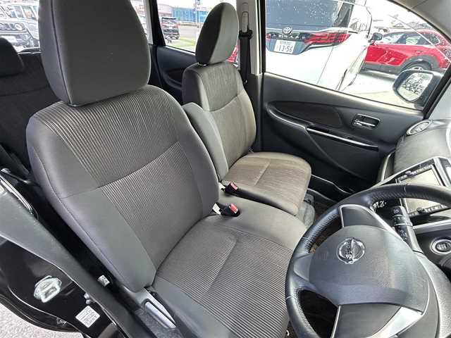 日産 デイズ ハイウェイスターX 香川県 2017(平29)年 2.3万km ブラック 登録時走行距離：22388km/エマージェンシーブレーキ/純正ナビ/アラウンドビューモニター/バックカメラ/シートヒーター/HIDライト/スマートキー/純正フロアマット/フルセグテレビ/ドアロック連動式オートロトラクタブルサイドミラー/電動格納ウィンカーミラー/ISOFIX