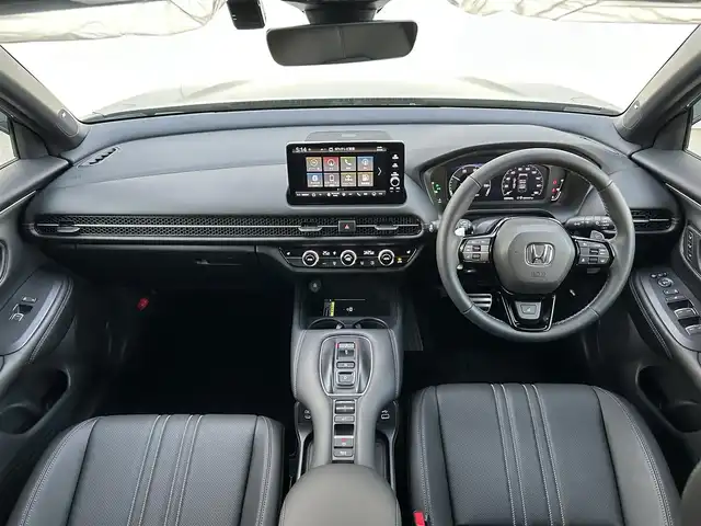 ホンダ ＺＲ－Ｖ ハイブリッド e:HEV Z ブラックスタイル 茨城県 2024(令6)年 0.6万km スーパープラチナグレーメタリック 本革シート/前席シートヒーター/前席パワーシート/純正インターナビ・フルセグTV/バックカメラ/BOSEサラウンドシステム/パワーバックドア/ホンダセンシング/　衝突軽減ブレーキ/　後方誤発進抑制機能/　歩行者事故低減ステアリング/　渋滞追従機能付アダプティブクルーズコントロール/　車線維持支援システム/　先行車発進お知らせ機能/　標識認識機能/　ブラインドスポットインフォメーション/　誤発進抑制機能/　近距離衝突軽減ブレーキ/　路外逸脱抑制機能/　トラフィックジャムアシスト/　パーキングセンサーシステム/純正１８インチアルミホイール/ワイヤレス充電器/パドルシフト/ステアリングヒーター/LEDヘッドライト/プッシュスタート/ビルトインETC2.0