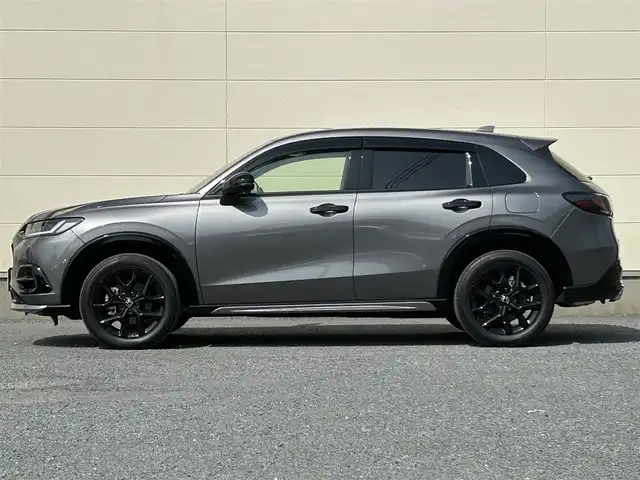 ホンダ ＺＲ－Ｖ ハイブリッド e:HEV Z ブラックスタイル 茨城県 2024(令6)年 0.6万km スーパープラチナグレーメタリック 本革シート/前席シートヒーター/前席パワーシート/純正インターナビ・フルセグTV/バックカメラ/BOSEサラウンドシステム/パワーバックドア/ホンダセンシング/　衝突軽減ブレーキ/　後方誤発進抑制機能/　歩行者事故低減ステアリング/　渋滞追従機能付アダプティブクルーズコントロール/　車線維持支援システム/　先行車発進お知らせ機能/　標識認識機能/　ブラインドスポットインフォメーション/　誤発進抑制機能/　近距離衝突軽減ブレーキ/　路外逸脱抑制機能/　トラフィックジャムアシスト/　パーキングセンサーシステム/純正１８インチアルミホイール/ワイヤレス充電器/パドルシフト/ステアリングヒーター/LEDヘッドライト/プッシュスタート/ビルトインETC2.0
