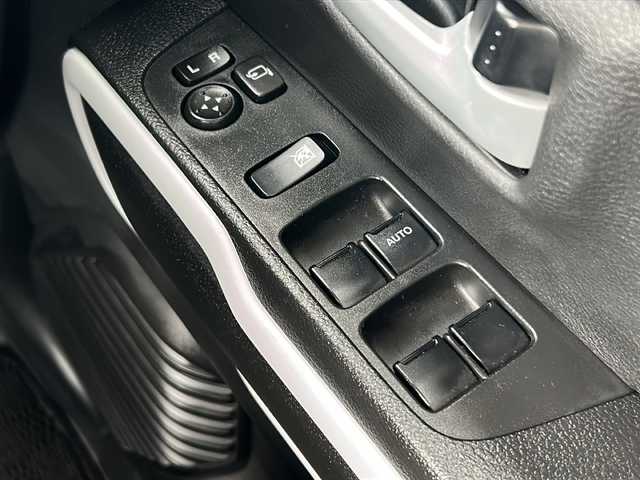 スズキ ハスラー HYBRID X 三重県 2021(令3)年 4.9万km ブルーイッシュブラックパール3 社外ナビ /バックカメラ /前席シートヒーター /前後コーナーセンサー /スペアキー /ステアリングスイッチ/純正フロアマット /アイドリングストップ/レーンキープアシスト /衝突軽減ブレーキ /LEDヘッドライト /オートライト /電動格納ミラー /禁煙車