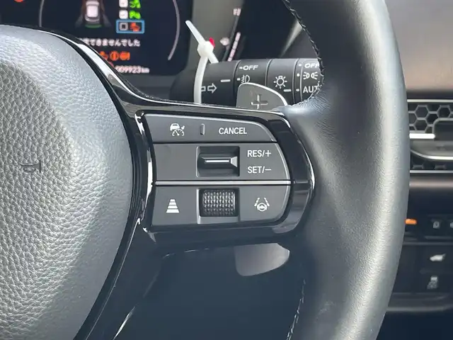 ホンダ ＺＲ－Ｖ ハイブリッド e:HEV Z 東京都 2022(令4)年 1万km ワイン 純正ナビ　/前後ドラレコ　/全周囲カメラ　/ＥＴＣ２．０　/純正マット　/シートヒーター　/パワーシート　/電動リアゲート　/ＯＰＴフォグ　/純正ヘッドライト　/追従型クルコン　/全周囲カメラ/衝突軽減ブレーキ/横滑り防止装置/レーンアシスト/盗難防止装置