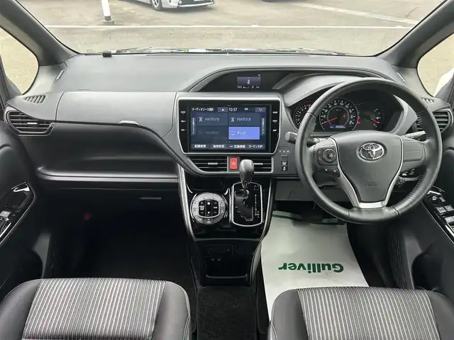 トヨタ ヴォクシー ZS 煌 和歌山県 2019(平31)年 6.9万km ブラック モデリスタエアロ/モデリスタシグネチャーイルミブレード/純正１０インチナビ/バックカメラ/フルセグTV/純正12.1型フリップダウンモニター/純正前後ドライブレコーダー/プリクラッシュセーフティー/クルーズコントロール/社外グリル/車高調/後席サンシェード/LEDヘッドライト/オートライト/オートマチックハイビーム