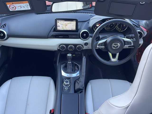 マツダ ロードスター S レザーPKG ホワイトセレクション 京都府 2023(令5)年 0.8万km ソウルレッドクリスタルM ワンオーナー/純正ナビ/FM/AM/CD/DVD/BT/フルセグTV/AUX/USB/バックカメラ/クルーズコントロール/コーナーセンサー/レーンアシスト/アイドリングストップ/オートライト/パドルシフト/シートヒーター/白革シート/LEDヘッドライト/純正16インチAW/保証書/取扱説明書/スマートキースペア×１