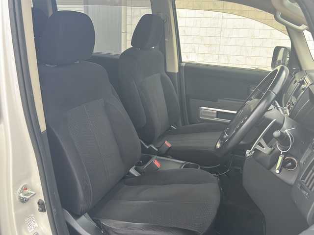 三菱 デリカＤ：５ G－Premium 福島県 2013(平25)年 7.3万km ウォームホワイトパール 4WD 純正ナビ ワンセグTV Bluetooth 両側パワースライドドア バックサイドフロントカメラ ETC パワーバックドア オートクルーズ シートヒーター ロックフォードサウンド パワーシート パドルシフト HIDヘッドライト フォグランプ