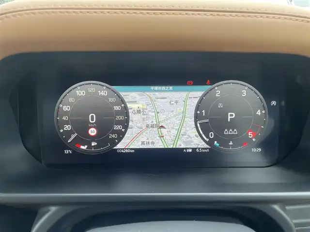 ランドローバー ランドローバー ディフェンダー 110XダイナミッHSE 神奈川県 2023(令5)年 0.5万km 緑Ⅱ ワンオーナー/11.4インチタッチスクリーン/　・全方位カメラ/　・BT/AppleCarPlay/AndroidAuto/メーカーOP/　・オプション総額約190万/　・22インチグロスブラックAW/　・22インチスペアホイール/　・エアサスペンションパック/　・コールドクライメイトパック/　・エクステンドブラックエクステリアパック/　・電子制御アクティブディファレンシャル/　・プライバシーガラス/　・HUD/　・リアシート（ヒーター＆アームレスト付き）/　・メタリックカラー（カフー）/　・クロスカービーム（ダークグレイパウダーコート）/　・インテリアパネル（ラフカットウォールナット）/　・グロスブラックシグネチャーグラフィック/スライディングパノラミックルーフ/MERIDIANサウンドシステム/パンゲアグリーン/前席/　・パワーシート/　・シートヒーター＆シートベンチレーション/純正前後ドラレコ/純正ビルトインETC2.0/スマートキー×2/取扱説明書/整備記録簿