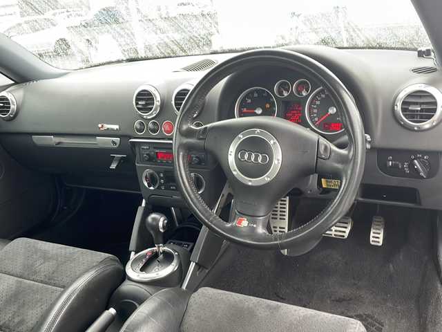 アウディ ＴＴクーペ 1．8T Sライン 鹿児島県 2006(平18)年 5.8万km 黒 純正オーディオ/ETC/シートヒーター/リモコンキー/MTモード付きAT/オートエアコン