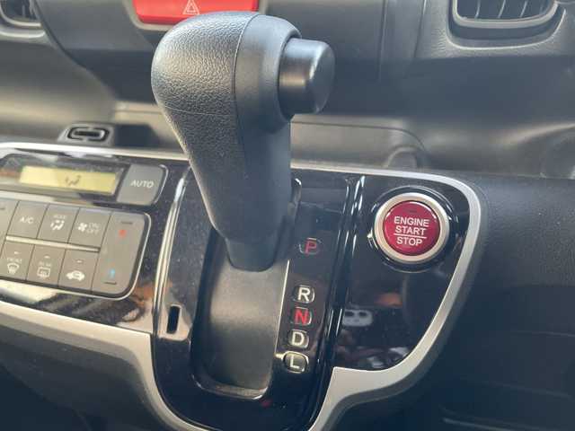 ホンダ Ｎ ＢＯＸ G 山口県 2016(平28)年 6.1万km プレミアムアイボリーP スマートキー×2/社外ナビ【CN-E205D】/ワンセグTV/CD/USB/AUX/フロアマット/ドアバイザー/ETC/電動格納ミラー/ヘッドライトレベライザー/運転席ハイトアジャスター/バニティーミラー/保証書/取扱説明書