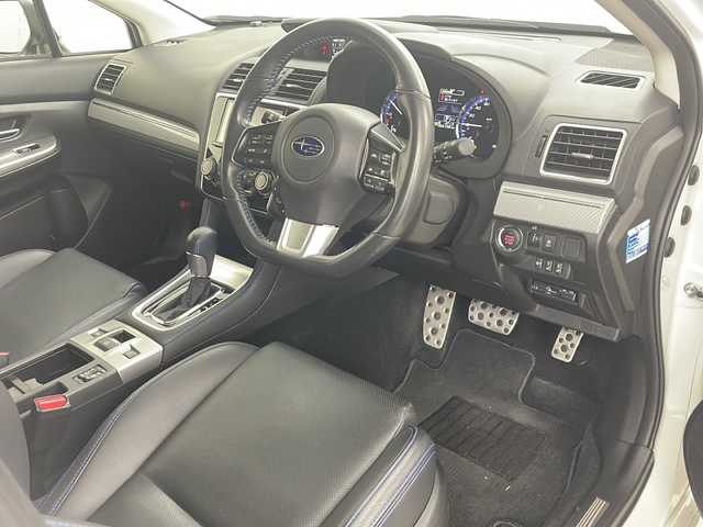 スバル レヴォーグ 1．6GT－S アイサイト 道央・札幌 2014(平26)年 5.3万km クリスタルホワイトP ・４WD/・寒冷地仕様/・アイサイト/・社外ナビ（CD/DVD/BT/フルセグTV）/・バックカメラ/・レザーシート/・シートヒーター（前席）/・パワーシート（前席）/・パドルシフト/・アイドリングストップ/・横滑り防止/・ETC/・ＬＥＤヘッドライト/・スマートキー/・純正フロアマット
