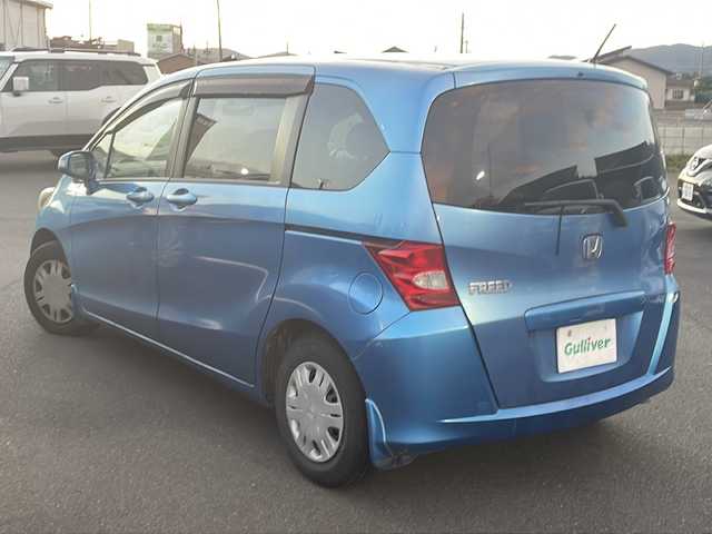 ホンダ フリード G ジャストセレクション 鹿児島県 2011(平23)年 18.5万km アオゾラブルーメタリック ギャザズHDDナビ/バックカメラ/片側パワースライドドア/ETC/HIDヘッドライト/オートエアコン/リモコンキー/純正フロアマット/ウインカーミラー/ドアバイザー