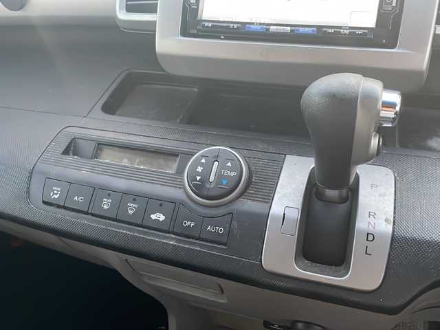 ホンダ フリード G ジャストセレクション 鹿児島県 2011(平23)年 18.5万km アオゾラブルーメタリック ギャザズHDDナビ/バックカメラ/片側パワースライドドア/ETC/HIDヘッドライト/オートエアコン/リモコンキー/純正フロアマット/ウインカーミラー/ドアバイザー