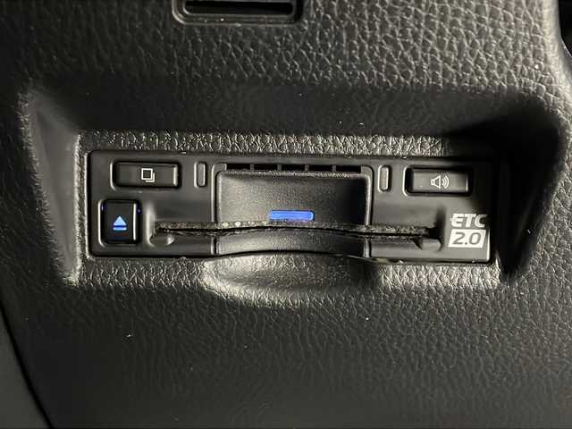 トヨタ ヴォクシー S－Z 千葉県 2023(令5)年 1.1万km アティチュードブラックマイカ 快適利便パッケージhigh/電動リアゲート/2列目オットマン/1/2列目シートヒーター/純正10.5インチディスプレイオーディオ/DVD CD BT フルセグTV/ステアリングスイッチ/ＥＴＣ２．０/ハーフレザーシート/衝突軽減ブレーキ/レーダークルーズコントロール/レーンキープアシスト/前後コーナーセンサー/オートライトハイビーム/LEDヘッドライト/純正フロアマット/純正アルミホイール/スマートキー/プッシュスタート