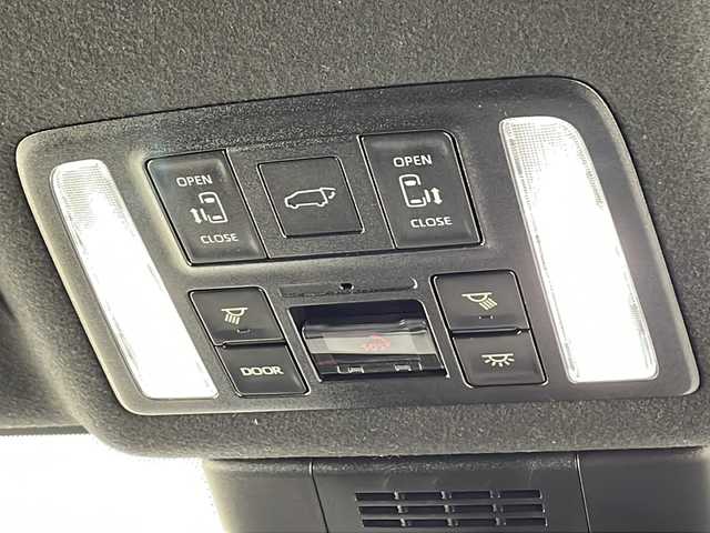 トヨタ ヴォクシー S－Z 千葉県 2023(令5)年 1.1万km アティチュードブラックマイカ 快適利便パッケージhigh/電動リアゲート/2列目オットマン/1/2列目シートヒーター/純正10.5インチディスプレイオーディオ/DVD CD BT フルセグTV/ステアリングスイッチ/ＥＴＣ２．０/ハーフレザーシート/衝突軽減ブレーキ/レーダークルーズコントロール/レーンキープアシスト/前後コーナーセンサー/オートライトハイビーム/LEDヘッドライト/純正フロアマット/純正アルミホイール/スマートキー/プッシュスタート