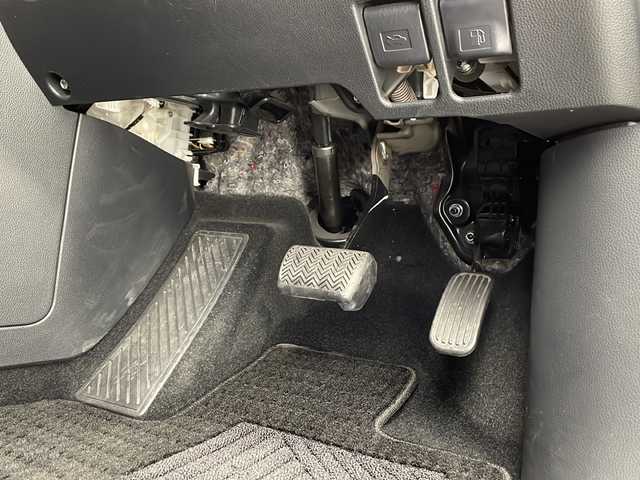 トヨタ ヴォクシー S－Z 千葉県 2023(令5)年 1.1万km アティチュードブラックマイカ 快適利便パッケージhigh/電動リアゲート/2列目オットマン/1/2列目シートヒーター/純正10.5インチディスプレイオーディオ/DVD CD BT フルセグTV/ステアリングスイッチ/ＥＴＣ２．０/ハーフレザーシート/衝突軽減ブレーキ/レーダークルーズコントロール/レーンキープアシスト/前後コーナーセンサー/オートライトハイビーム/LEDヘッドライト/純正フロアマット/純正アルミホイール/スマートキー/プッシュスタート