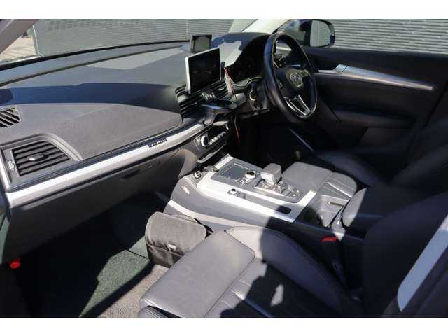 アウディ Ｑ５ ブラックエディション 大分県 2019(令1)年 6.4万km 黒 特別仕様車（250台限定）/Audiプレセンス/Audiサイドアシスト/Audiアクティブレーンアシスト/アダプティブクルーズコントロール/純正ナビ/CarPlay/Bluetooth/バックカメラ/黒革/シートヒーター/パワーシート/ハイビームアシスト/アンビエントライト/純正20インチAW/ETC/純正ドライブレコーダー前後