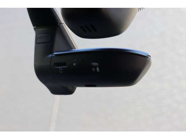 アウディ Ｑ５ ブラックエディション 大分県 2019(令1)年 6.4万km 黒 特別仕様車（250台限定）/Audiプレセンス/Audiサイドアシスト/Audiアクティブレーンアシスト/アダプティブクルーズコントロール/純正ナビ/CarPlay/Bluetooth/バックカメラ/黒革/シートヒーター/パワーシート/ハイビームアシスト/アンビエントライト/純正20インチAW/ETC/純正ドライブレコーダー前後