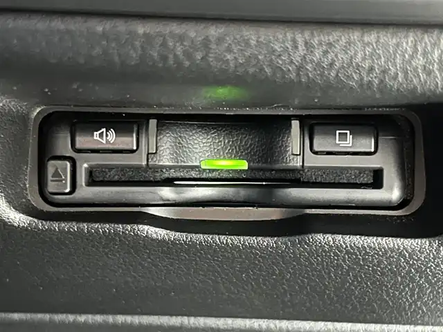 マツダ マツダ３ファストバック 大阪府 2019(令1)年 1.6万km スノーフレイクホワイトパールマイカ 純正ナビ　/３６０°カメラ　/レーダークルーズ　/衝突軽減ブレーキ　/レーンアシスト　/フルセグＴＶ　/ブラインドスポットモニター　/クリアランスソナー　/ＬＥＤヘッドライト　/スマートキー　/ＨＤＭＩ　/ＵＳＢ　/ＥＴＣ