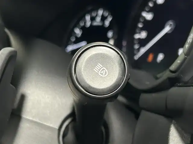 マツダ マツダ３ファストバック 大阪府 2019(令1)年 1.6万km スノーフレイクホワイトパールマイカ 純正ナビ　/３６０°カメラ　/レーダークルーズ　/衝突軽減ブレーキ　/レーンアシスト　/フルセグＴＶ　/ブラインドスポットモニター　/クリアランスソナー　/ＬＥＤヘッドライト　/スマートキー　/ＨＤＭＩ　/ＵＳＢ　/ＥＴＣ