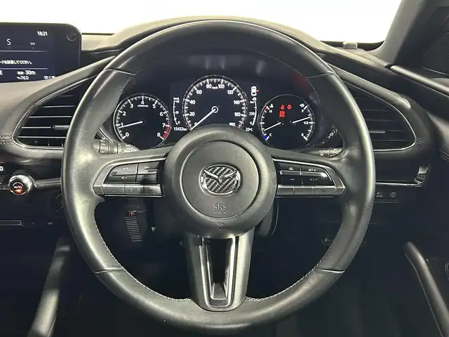 マツダ マツダ３ファストバック 大阪府 2019(令1)年 1.6万km スノーフレイクホワイトパールマイカ 純正ナビ　/３６０°カメラ　/レーダークルーズ　/衝突軽減ブレーキ　/レーンアシスト　/フルセグＴＶ　/ブラインドスポットモニター　/クリアランスソナー　/ＬＥＤヘッドライト　/スマートキー　/ＨＤＭＩ　/ＵＳＢ　/ＥＴＣ