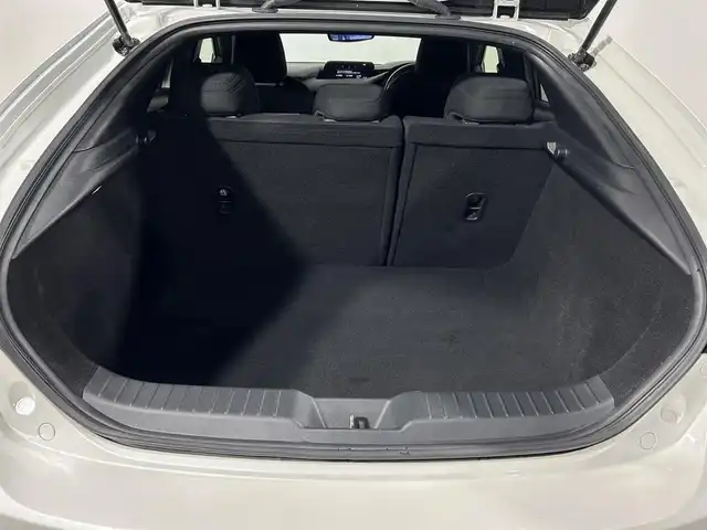 マツダ マツダ３ファストバック 大阪府 2019(令1)年 1.6万km スノーフレイクホワイトパールマイカ 純正ナビ　/３６０°カメラ　/レーダークルーズ　/衝突軽減ブレーキ　/レーンアシスト　/フルセグＴＶ　/ブラインドスポットモニター　/クリアランスソナー　/ＬＥＤヘッドライト　/スマートキー　/ＨＤＭＩ　/ＵＳＢ　/ＥＴＣ