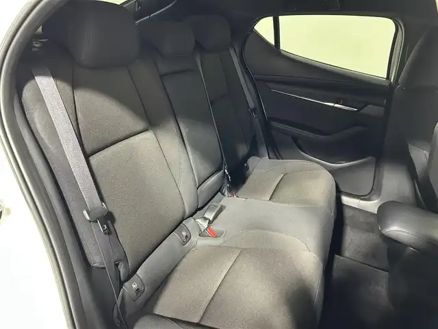 マツダ マツダ３ファストバック 大阪府 2019(令1)年 1.6万km スノーフレイクホワイトパールマイカ 純正ナビ　/３６０°カメラ　/レーダークルーズ　/衝突軽減ブレーキ　/レーンアシスト　/フルセグＴＶ　/ブラインドスポットモニター　/クリアランスソナー　/ＬＥＤヘッドライト　/スマートキー　/ＨＤＭＩ　/ＵＳＢ　/ＥＴＣ