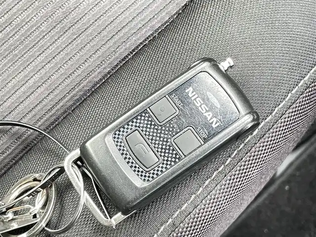 日産 セレナ ハイウェイスター Vセレクション 青森県 2017(平29)年 9.8万km ホワイト ・４WD/・純正9インチメモリナビ（MM517D-L）/・CD/DVD/SD/BT/フルセグTV/・フリップダウンモニター/・プロパイロット/・デジタル ルームミラー/・両側パワースライドドア /・電動パーキングブレーキ/・オートブレーキホールド/・ステアリングスイッチ/・シートヒーター/・LEDヘッドライト/・アイドリングストップ/・ドアバイザー/・ETC/・横滑り防止装置/・純正15インチホイール付きサマータイヤ積