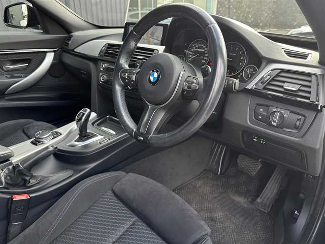 ＢＭＷ ３２０ｉ グランツーリスモ Mスポーツ 福島県 2016(平28)年 4.3万km サファイアブラックP アクティブクルーズコントロール/インテリジェントセーフティ/コンフォートアクセス/レーンキープアシスト/アンビエントライト/メモリー機能付パワーシート/パワーリアゲート/フットオープナー/純正ナビ(BT/USB/AUX/CD/DVD)/バックカメラ/純正18AW/オートライト/ドライブレコーダー(前)/ETC/アイドリングストップ/パドルシフト/ステリングスイッチ/スペアキー