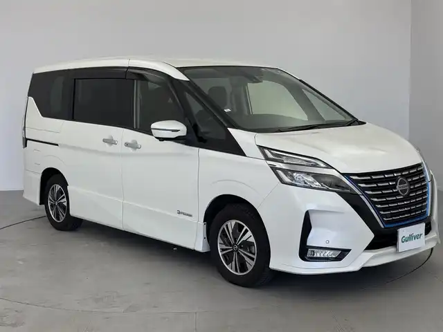 日産 セレナ e－パワー ハイウェイスター V 愛知県 2022(令4)年 5.9万km ブリリアントホワイトパール プロパイロット/純正ナビ/（ＢＴ／フルセグＴＶ／ＣＤ／ＤＶＤ）/ＥＴＣ/ドラレコ/アラウンドビューモニター/インテリジェントルームミラー/純正フリップダウンモニター/両側パワスラ/純正１５インチＡＷ