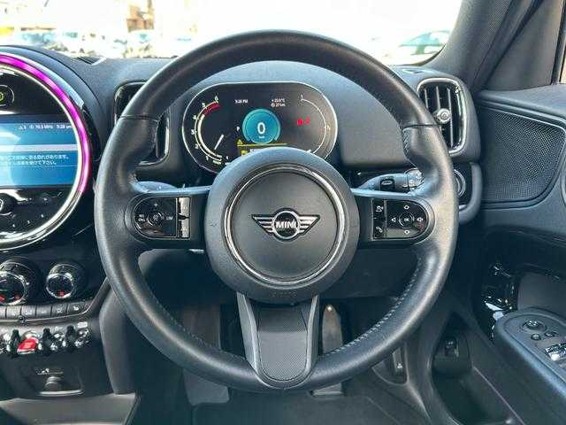ＭＩＮＩ ＢＭＷ ミニ クロスオーバー クーパー D シャドーED 埼玉県 2021(令3)年 6万km ミッドナイト・ブラック・メタリック 黒革シート/Ａｐｐｌｅ　Ｃａｒ　Ｐｌａｙ/バックカメラ/アクティブクルーズコントロール/パークディスタンスコントロール/シートヒーター/コンフォートアクセス/純正１８インチアルミホイール/ＥＴＣ