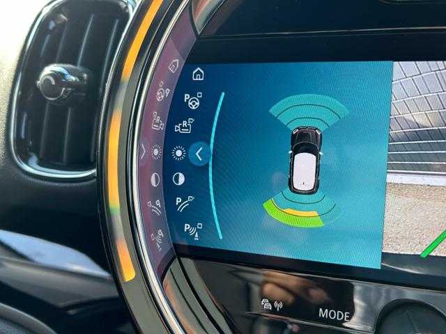 ＭＩＮＩ ＢＭＷ ミニ クロスオーバー クーパー D シャドーED 埼玉県 2021(令3)年 6万km ミッドナイト・ブラック・メタリック 黒革シート/Ａｐｐｌｅ　Ｃａｒ　Ｐｌａｙ/バックカメラ/アクティブクルーズコントロール/パークディスタンスコントロール/シートヒーター/コンフォートアクセス/純正１８インチアルミホイール/ＥＴＣ