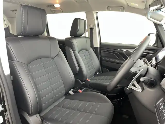 三菱 デリカＤ：５ シャモニー 福島県 2025(令7)年 0.1千km 黒Ⅱ 登録済未使用車/衝突軽減ブレーキ/・レーンキープアシスト/・ブラインドスポットモニター/・レーダークルーズコントロール/ALPINE製11インチナビ/・型番：EX11NX/・フルセグTV/BT/CD/DVD/USB/HDMI/・バックカメラ/全方位カメラ/両側パワースライドドア/パワーバックドア/アイドリングストップ/電子パーキング/・オートホールド/革巻きステアリング/・ステアリングリモコン/・ステアリングヒーター/・パドルシフト/ハーフレザーシート/・シートヒーター(運転席/助手席)/・パワーシート(運転席)/プッシュスタート/・スマートキー/・スペアキー/LEDヘッドライト/・オートライト/・フォグライト/・オートマチックハイビーム