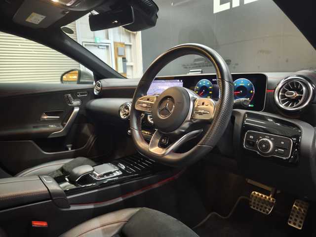 メルセデス・ベンツ ＣＬＡ２００ｄ AMGライン 群馬県 2019(令1)年 5.9万km ベージュ 黒半革シート/レーダーセーフティパッケージ/18インチAW/バックカメラ/Apple CarPlay/パワーシート/シートヒーター/ドラレコ/LEDライト/純正フロアマット/ETC2.0