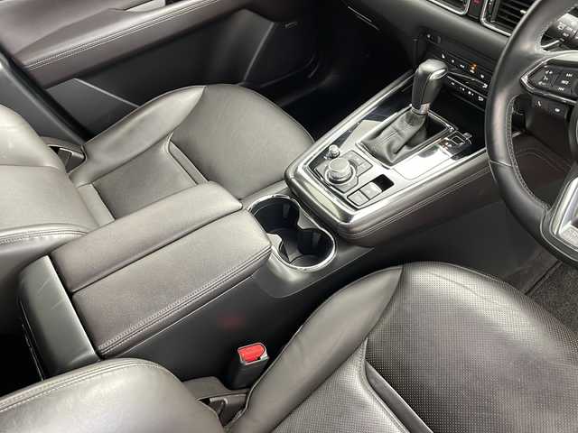 マツダ ＣＸ－８ XD Lパッケージ 鹿児島県 2019(平31)年 3.8万km ジェットブラックマイカ 純正ナビ/(フルセグTV/CD/DVD/Bluetooth/MAV)/BOSEプレミアムサウンドシステム/360°ビューモニター/衝突軽減ブレーキ/レーダークルーズコントロール/路外逸脱抑制機能/レザーシート/コーナーセンサー/パワーシート/ポジションメモリー/シートヒーター/エアベンチレーション/パワーバックドア/アダプティブ・フロントライティング・システム/ステアリングヒーター/ETC/LEDヘッドライト/フォグランプ/オートライト