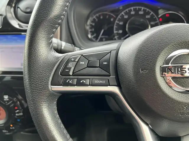 日産 ノート メダリスト 栃木県 2016(平28)年 12.1万km ガーネットレッド Bluetooth/純正ナビ/ワンセグTV/プッシュスタート/ETC/スペアキー/アイドリングストップ/レーンキープアシスト/横滑り防止機能/衝突被害軽減機能/オートライト/ハーフレザーシート/取扱説明書/保証書/記録簿