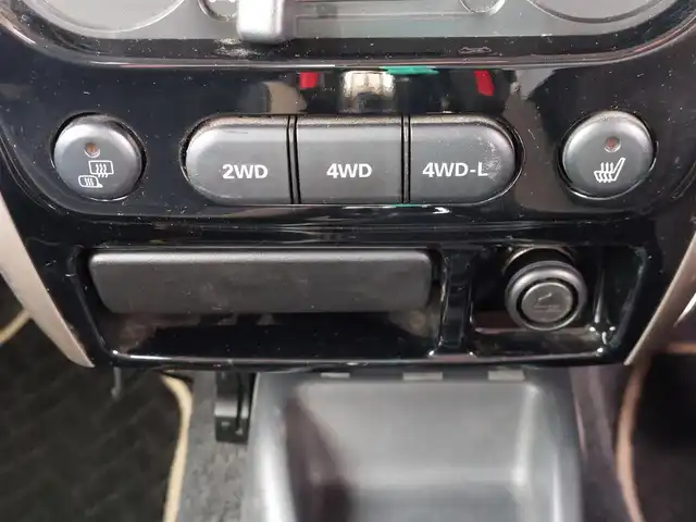 スズキ ジムニー ランドベンチャー 石川県 2017(平29)年 8.6万km ブルーイッシュブラックパール3 ４WD/KENWOODナビ/・フルセグTV/・Bluetooth/サスペンションキット（TANIGICHI）/社外マフラー（Links）/ブースト計（AUTOGAUGE）/純正フロアマット/純正16インチアルミホイール/ハーフレザーシート/シートヒーター/ドアバイザー/電動格納ミラー/リモコンキー