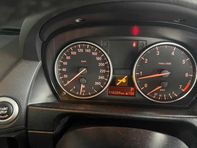 ＢＭＷ Ｘ１ 和歌山県 2012(平24)年 11.9万km 黒 プッシュスタート/オートライト/黒革/シートヒーター/純正ナビ/バックカメラ/ミラー型ETC/社外TV/HID
