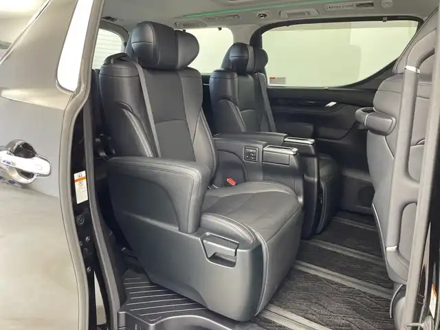 トヨタ ヴェルファイア ハイブリット ZR Gエディション 新潟県 2018(平30)年 6.4万km バーニングブラッククリスタルシャインガラスフレーク 禁煙車/４WD/純正メモリナビ/（BT/FM/AM/フルセグTV)/バック・フロントカメラ/ステアリングスイッチ/ステアリングヒーター/レザーシート/パワーシート/シートヒーター/ベンチレーション/オットマン/ドライブレコーダー/フリップダウンモニター/サンルーフ/純正LEDオートヘッドライト/サンシェード/電格ミラー/シーケンシャルウィンカー/ウィンカーミラー/ETC/取扱説明書