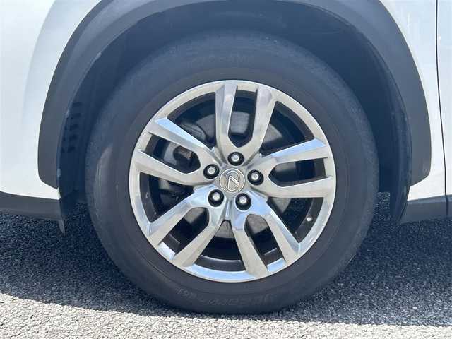 レクサス ＮＸ 200t Iパッケージ 静岡県 2016(平28)年 7万km ソニッククォーツ ユーザー買取車両/純正SDナビ（AM/FM/CD/USB/BT/TV/AUX）/純正3眼LEDヘッドライト/純正18インチAW/ビルトインETC2.0/ドライブレコーダー/サンルーフ/シートヒーター/クルーズコントロール（追従走行有り）/パワーシート（D.N席）/アイドリングストップ/シートヒーター（D.N席）/パドルシフト/パーキングアシスト/ステアリングヒーター