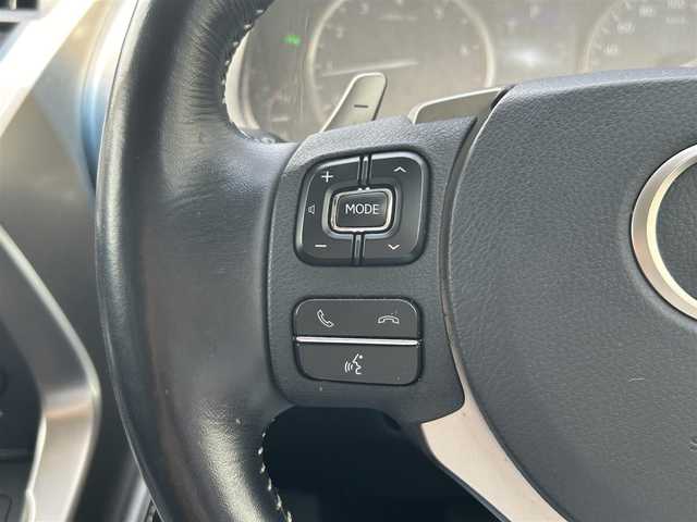 レクサス ＮＸ 200t Iパッケージ 静岡県 2016(平28)年 7万km ソニッククォーツ ユーザー買取車両/純正SDナビ（AM/FM/CD/USB/BT/TV/AUX）/純正3眼LEDヘッドライト/純正18インチAW/ビルトインETC2.0/ドライブレコーダー/サンルーフ/シートヒーター/クルーズコントロール（追従走行有り）/パワーシート（D.N席）/アイドリングストップ/シートヒーター（D.N席）/パドルシフト/パーキングアシスト/ステアリングヒーター