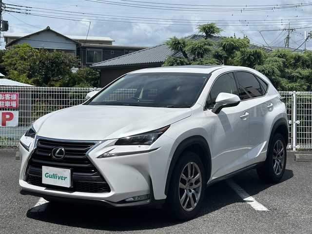 レクサス ＮＸ 200t Iパッケージ 静岡県 2016(平28)年 7万km ソニッククォーツ ユーザー買取車両/純正SDナビ（AM/FM/CD/USB/BT/TV/AUX）/純正3眼LEDヘッドライト/純正18インチAW/ビルトインETC2.0/ドライブレコーダー/サンルーフ/シートヒーター/クルーズコントロール（追従走行有り）/パワーシート（D.N席）/アイドリングストップ/シートヒーター（D.N席）/パドルシフト/パーキングアシスト/ステアリングヒーター