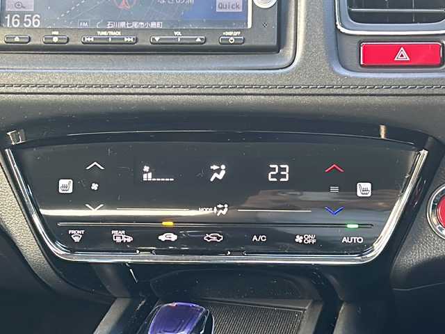 ホンダ ヴェゼル ハイブリッド X 石川県 2014(平26)年 7.3万km ミスティックグリーンパール VSA (VSA・Vehicle Stability Assist)/・EBD（電子制動力配分装置）付ABS/・衝突安全ボディー/・衝突被害軽減/純正メモリナビゲーション/【CD・DVD・Bluetooth・ワンセグTV】/型番：VXM-145VFi/クルーズコントロール/バックカメラ/パドルシフト/ドライブレコーダー/ETC/LEDヘッドライト/・オートライト/・フォグランプ/プッシュスタート/・スマートキー/純正フロアマット/純正16インチAW