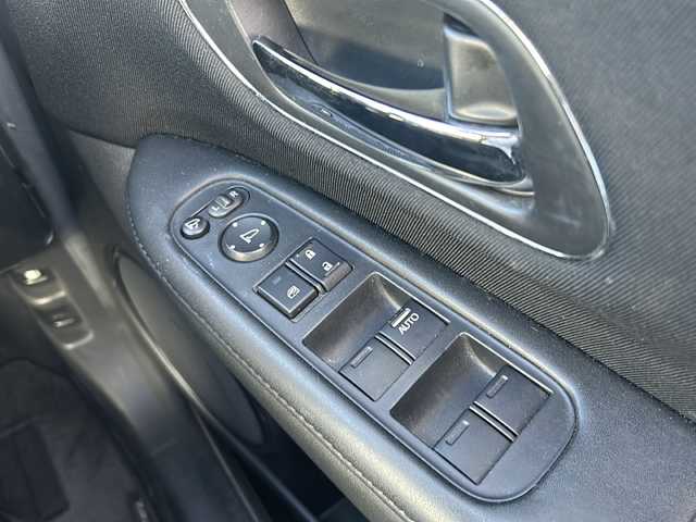 ホンダ ヴェゼル ハイブリッド X 石川県 2014(平26)年 7.3万km ミスティックグリーンパール VSA (VSA・Vehicle Stability Assist)/・EBD（電子制動力配分装置）付ABS/・衝突安全ボディー/・衝突被害軽減/純正メモリナビゲーション/【CD・DVD・Bluetooth・ワンセグTV】/型番：VXM-145VFi/クルーズコントロール/バックカメラ/パドルシフト/ドライブレコーダー/ETC/LEDヘッドライト/・オートライト/・フォグランプ/プッシュスタート/・スマートキー/純正フロアマット/純正16インチAW